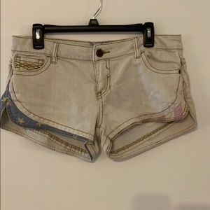 Hot kiss patriotic shorts